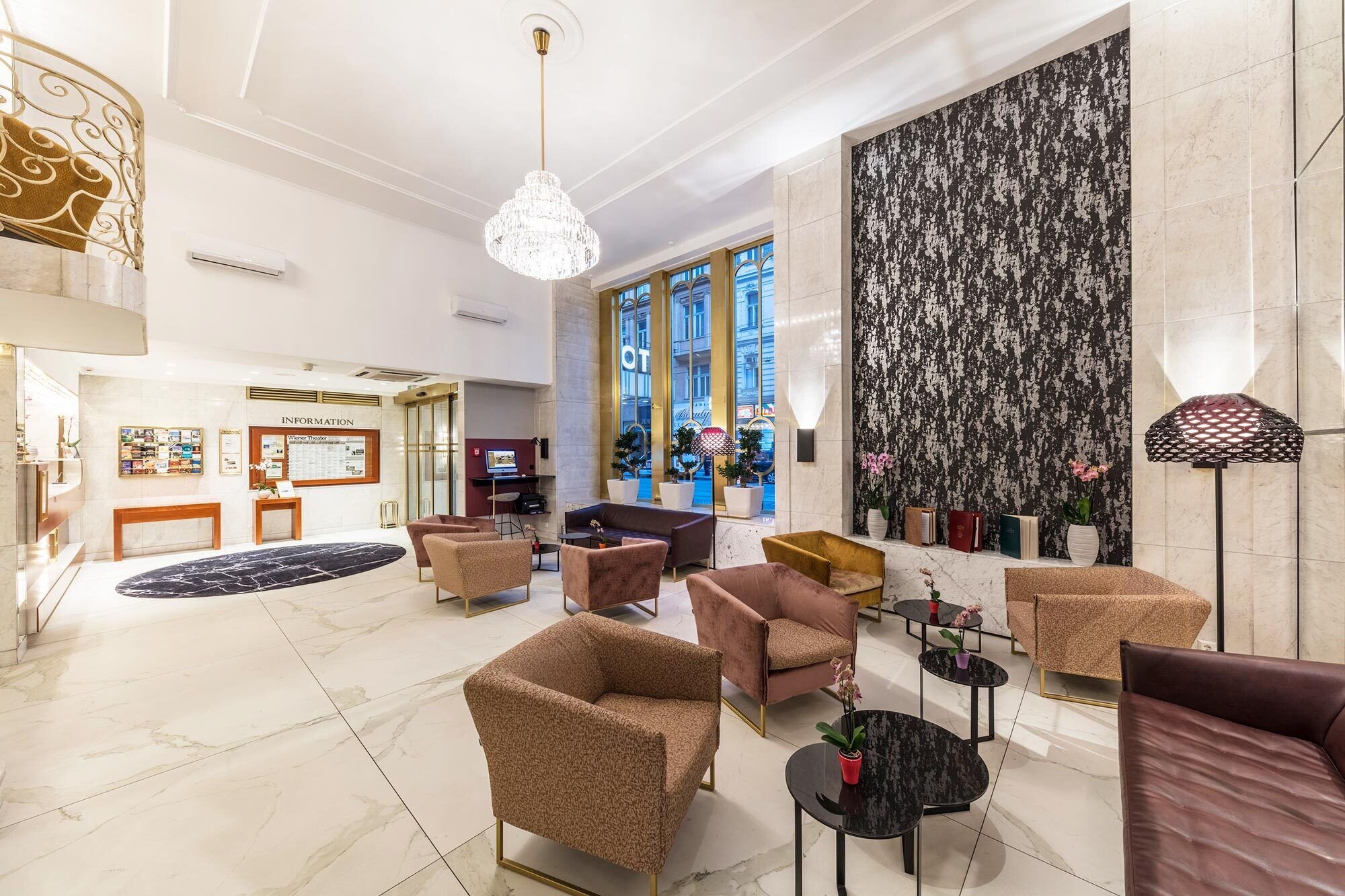 Eingangshalle des Hotel City Central in Wien