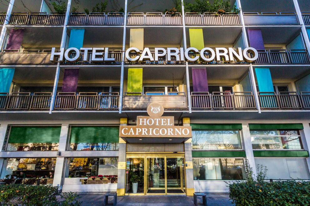 Außenansicht des Hotel Capricorno in Wien