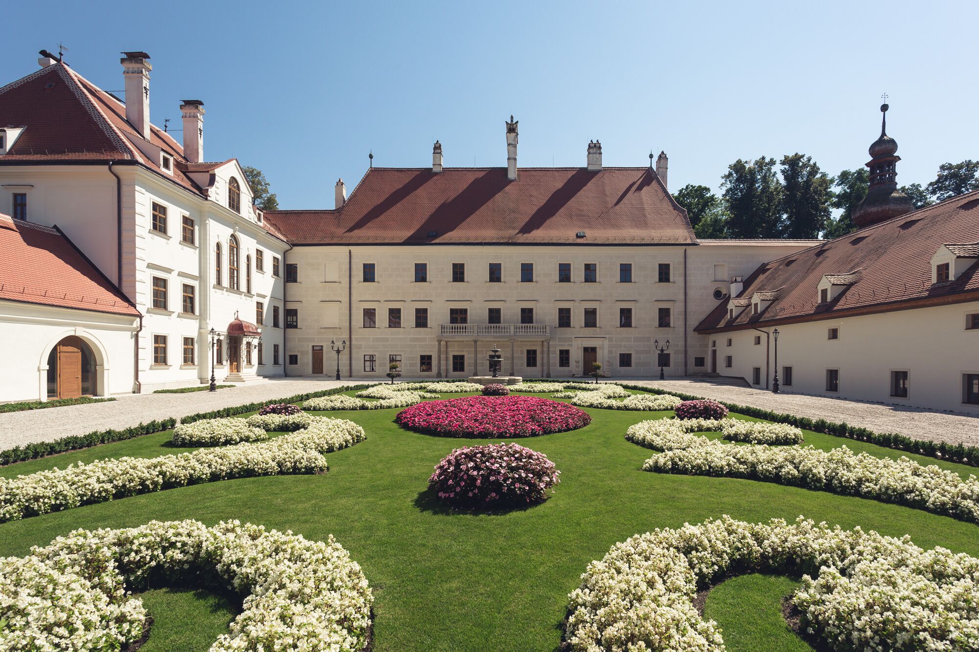 Innenhof des Schloss Thalheim