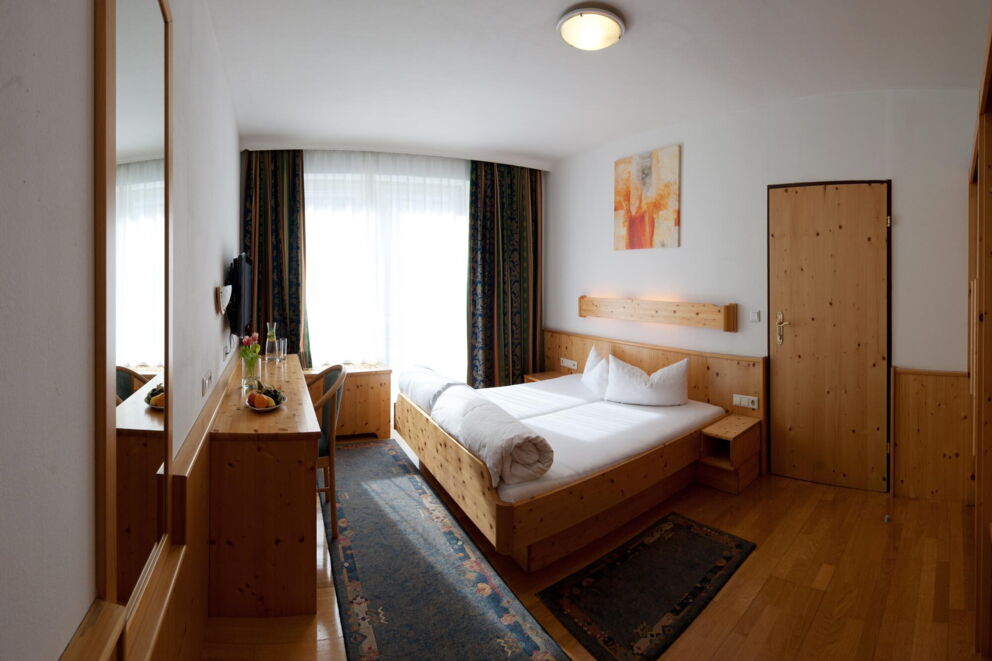 Appartement mit Doppelbett vom Hotel Bierwirt