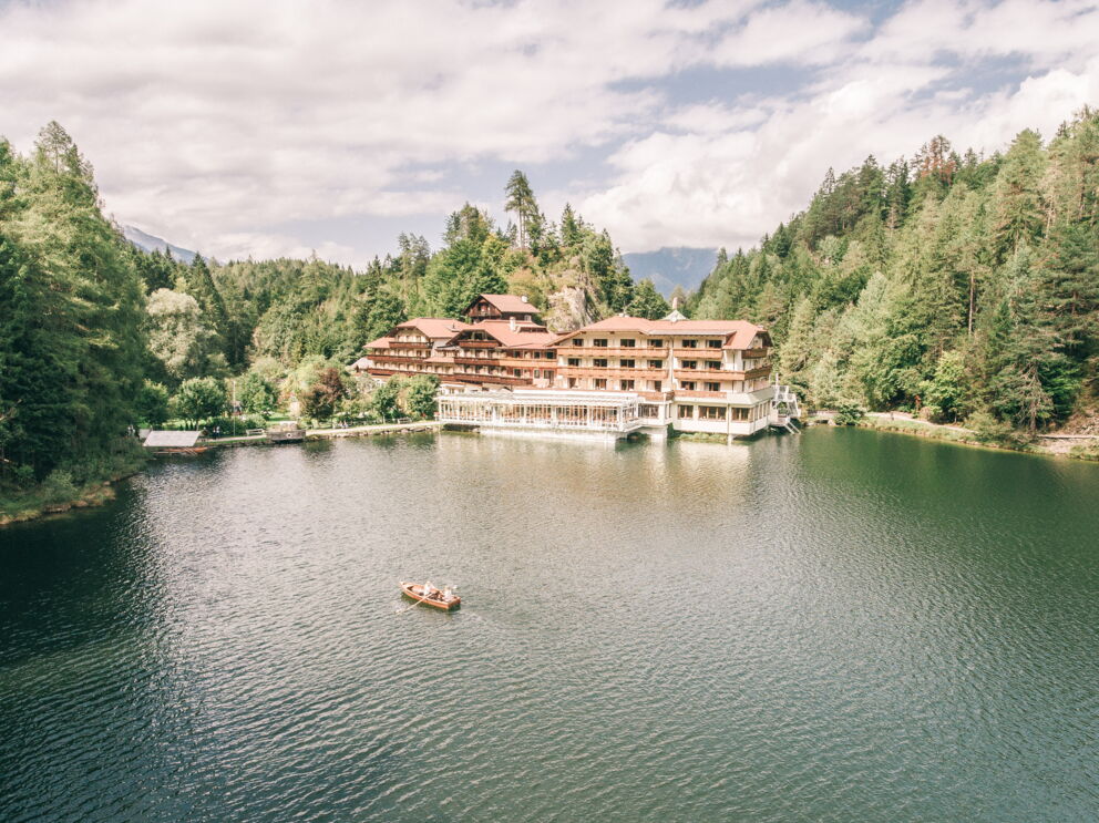 Das Parkhotel Tristachersee am Tristachersee